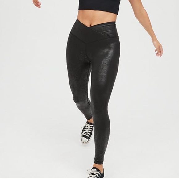 Offline By Aerie Crossover Waist Crackle Leggings - Picture 1 of 4